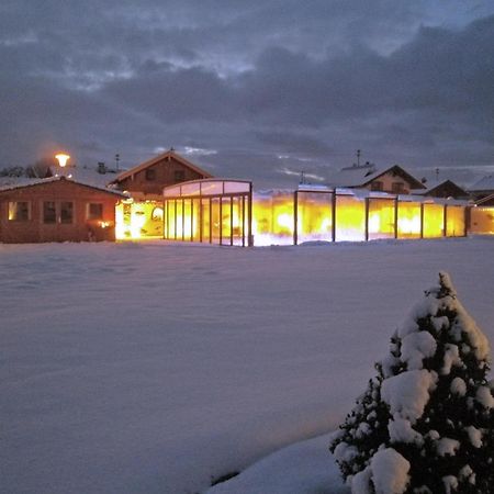 Alluring Holiday Home In Ubersee With Whirlpool المظهر الخارجي الصورة