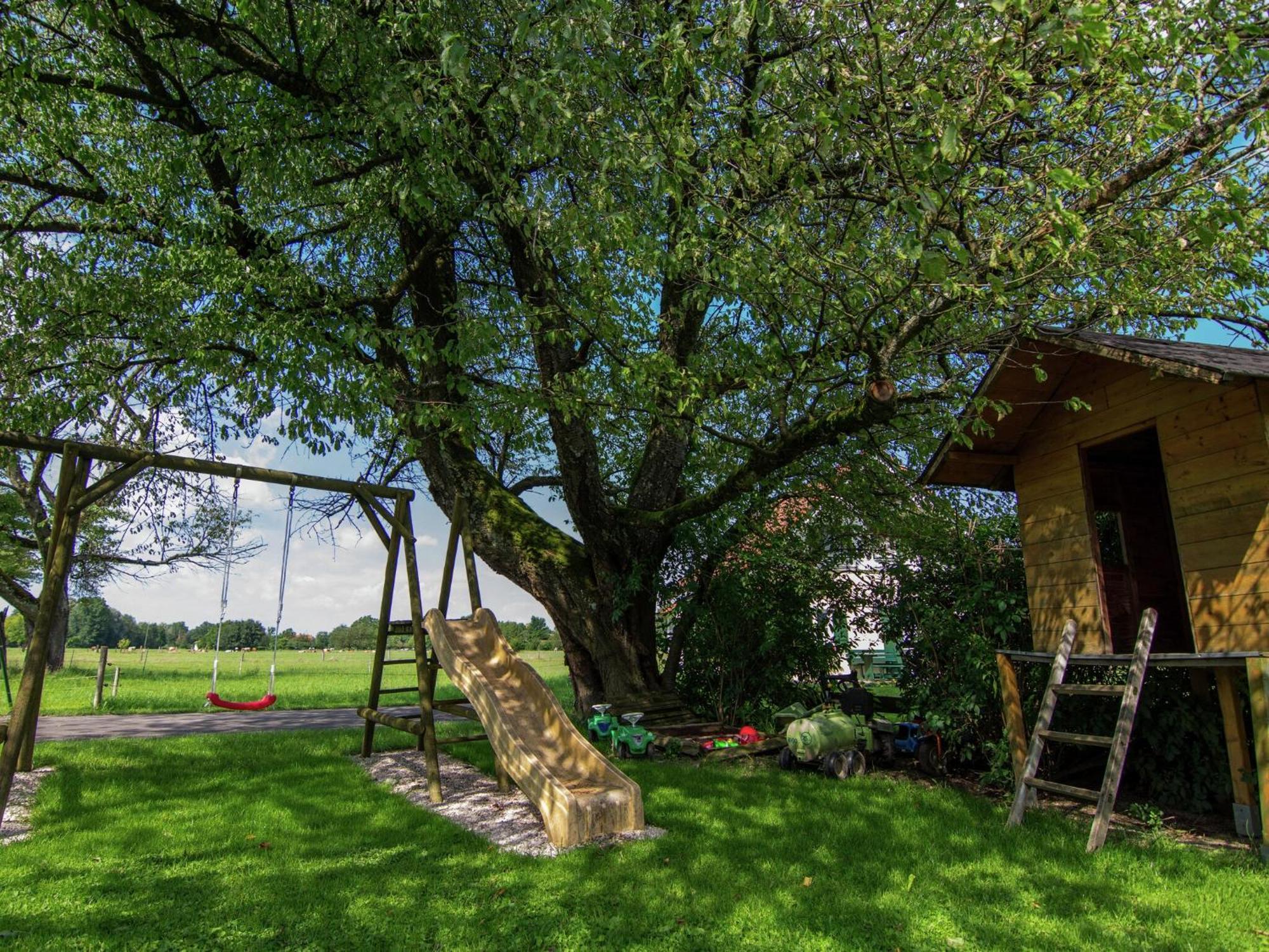 Alluring Holiday Home In Ubersee With Whirlpool المظهر الخارجي الصورة