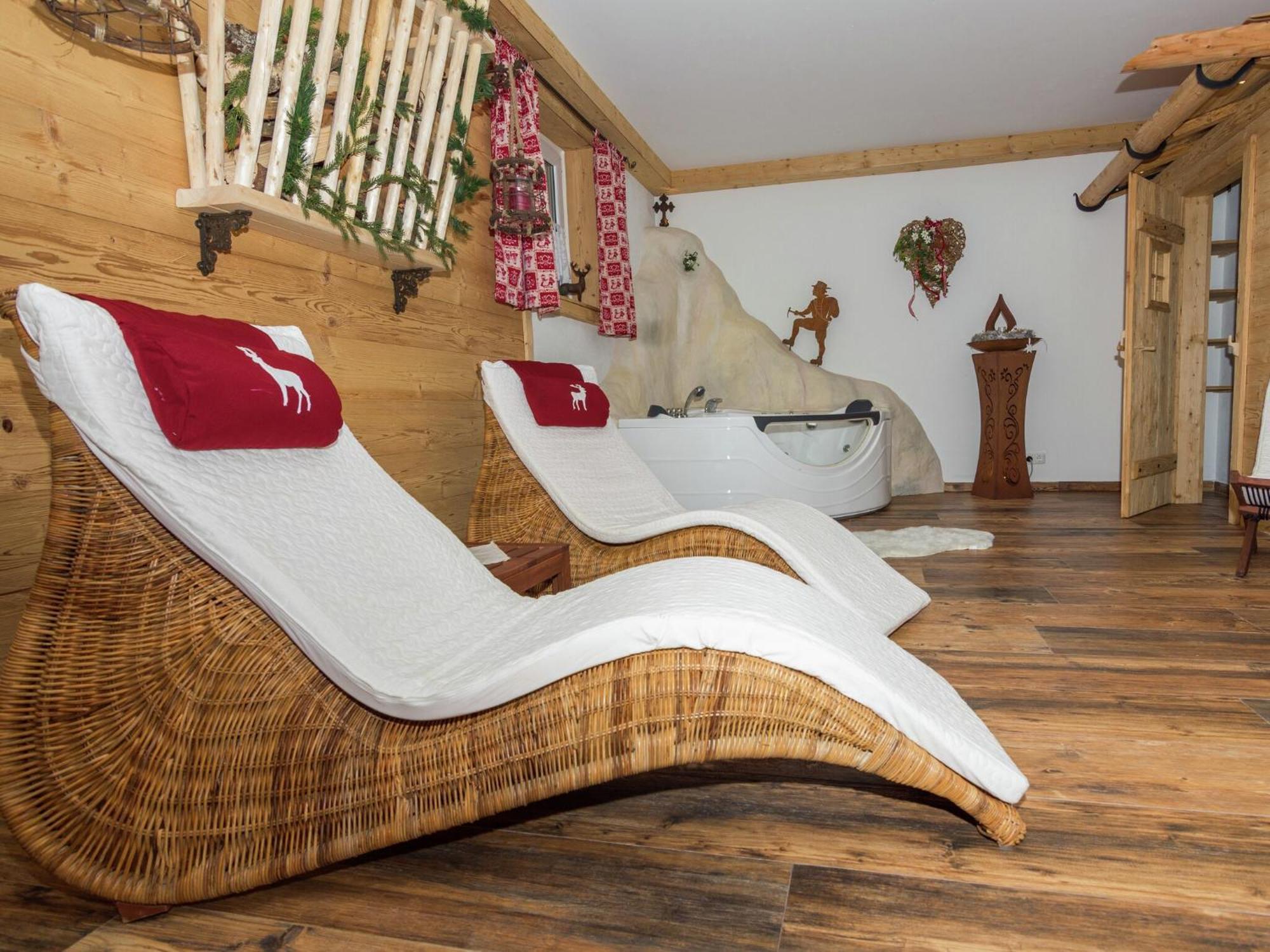 Alluring Holiday Home In Ubersee With Whirlpool المظهر الخارجي الصورة